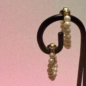 Rare Vintage Elegant Faux Pearl Hoop Clip On Earrings